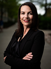 Portrait of Julianne Holt-Lunstad, Ph.D. 